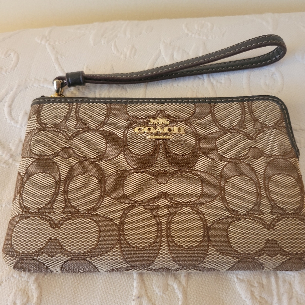 Coach Signature Canvas Brown & Tan Wristlet - Picture 1 of 6
